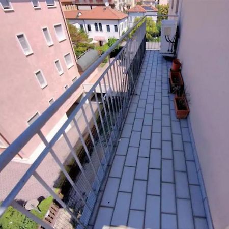 简约单人房间simple Single Room Mestre Exterior photo